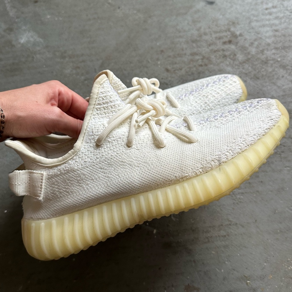 Adidas Yeezy Boost 350 v2 — Cream